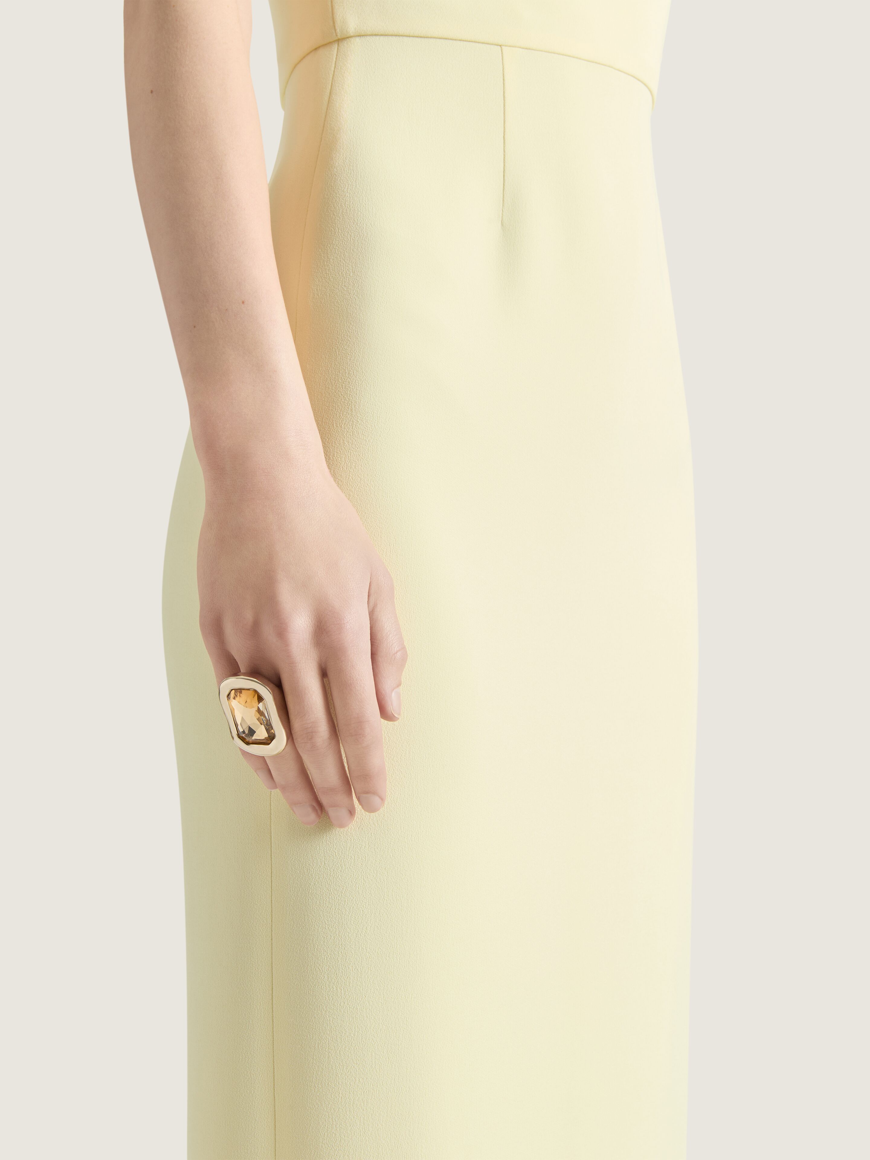 Sculptural Crystal ring in metal and crystal